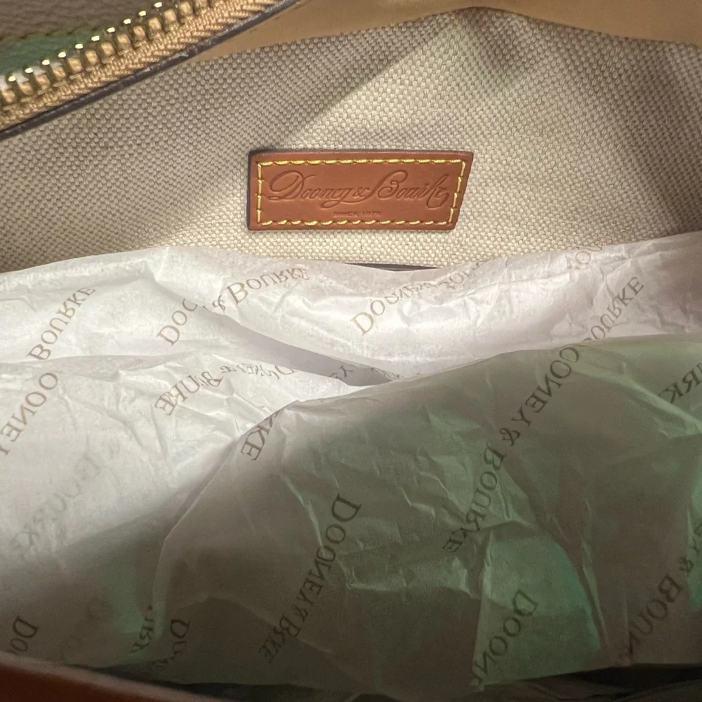 NWT Dooney & Bourke Monogram Tote - Picture 10 of 10